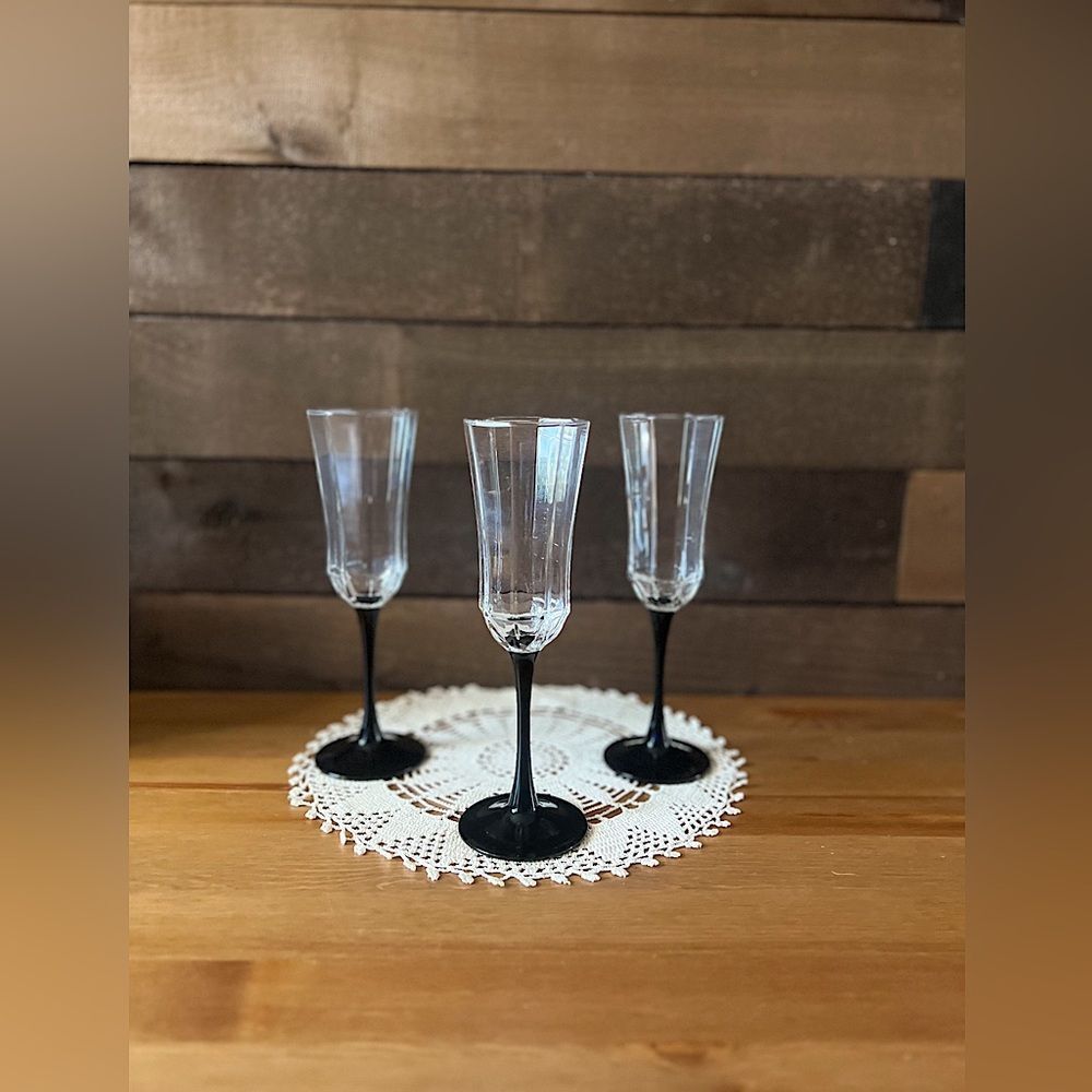 Vintage LUMINARC Crystal Black Stem Flutes Champagne Or Wine Glasses France